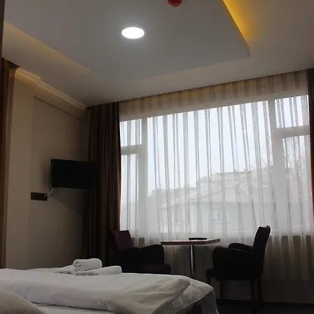 Ikon Aparthotel *
